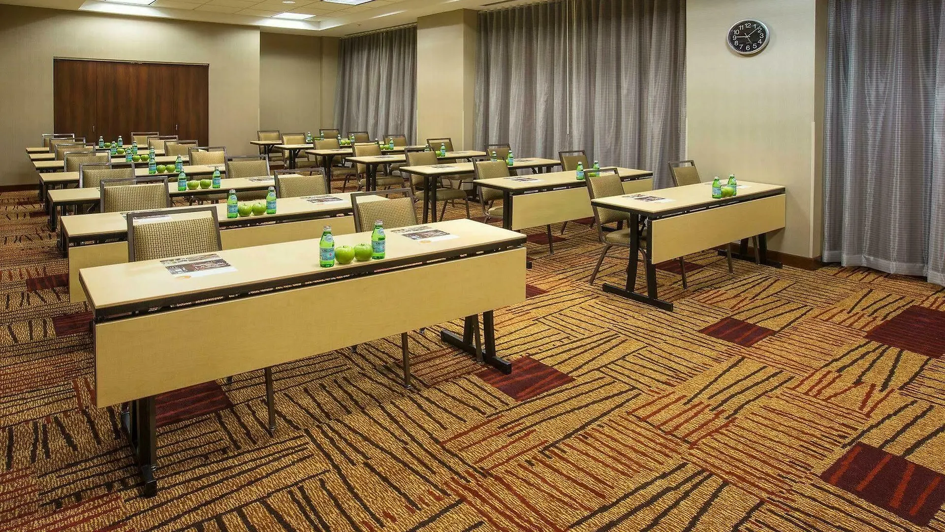 מלון Courtyard Portland Downtown / Convention Center